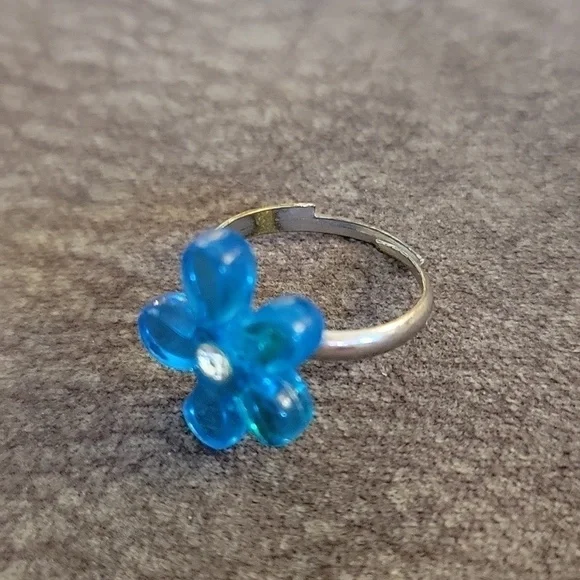 3/$30 VTG Two Rhinestone & Mod Flower Adjustable Rings - Picture 2 of 6